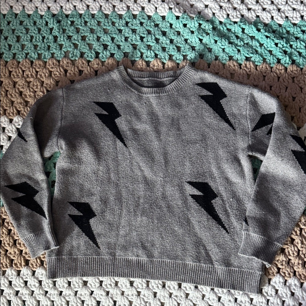 Gray Lightning Bolt Knit Sweater Short Womans sz Large